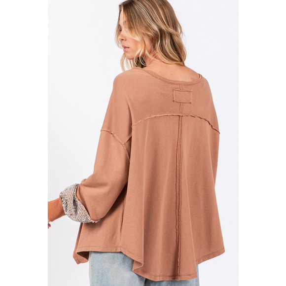 SAGE + FIG Oversized Peace Sign Mineral Wash Terry Top - Picture 3 of 4